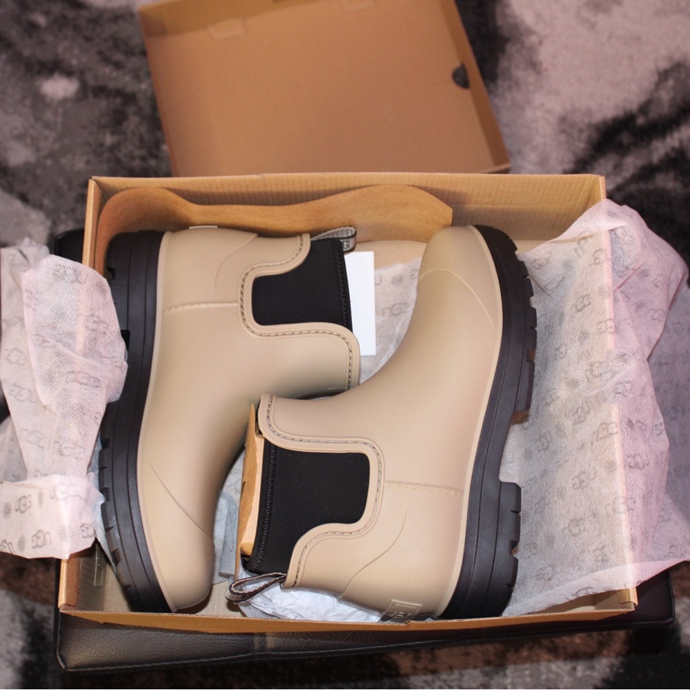 Short UGG Rain Boots